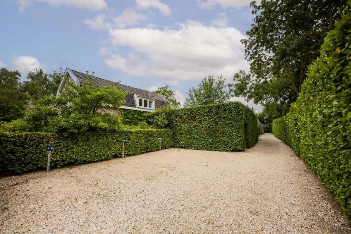 Fabulous 4 Bedroom Villa Eindhoven - Ks10